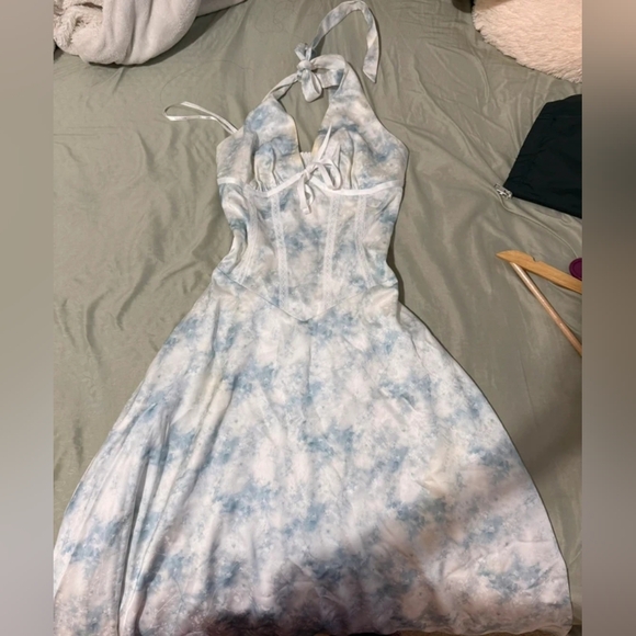Dresses & Skirts - Tie-Dye Blue & White Halter Midi Dress
